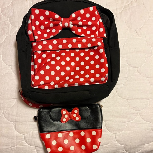 USED ONE TIME Authentic Minnie backpack with extras - Picture 1 of 8